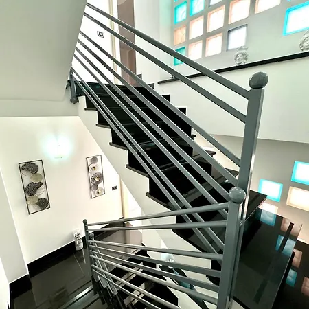 לינה וארוחת בוקר Blue טראסיני