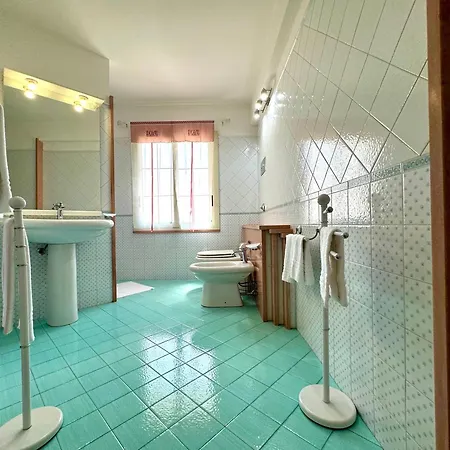 לינה וארוחת בוקר Blue